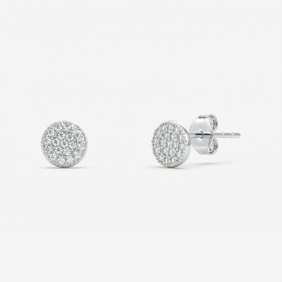 Par de brincos Pavê em prata 925 com base circular totalmente cravejada com zircônias brancas em pavê e fecho tarracha