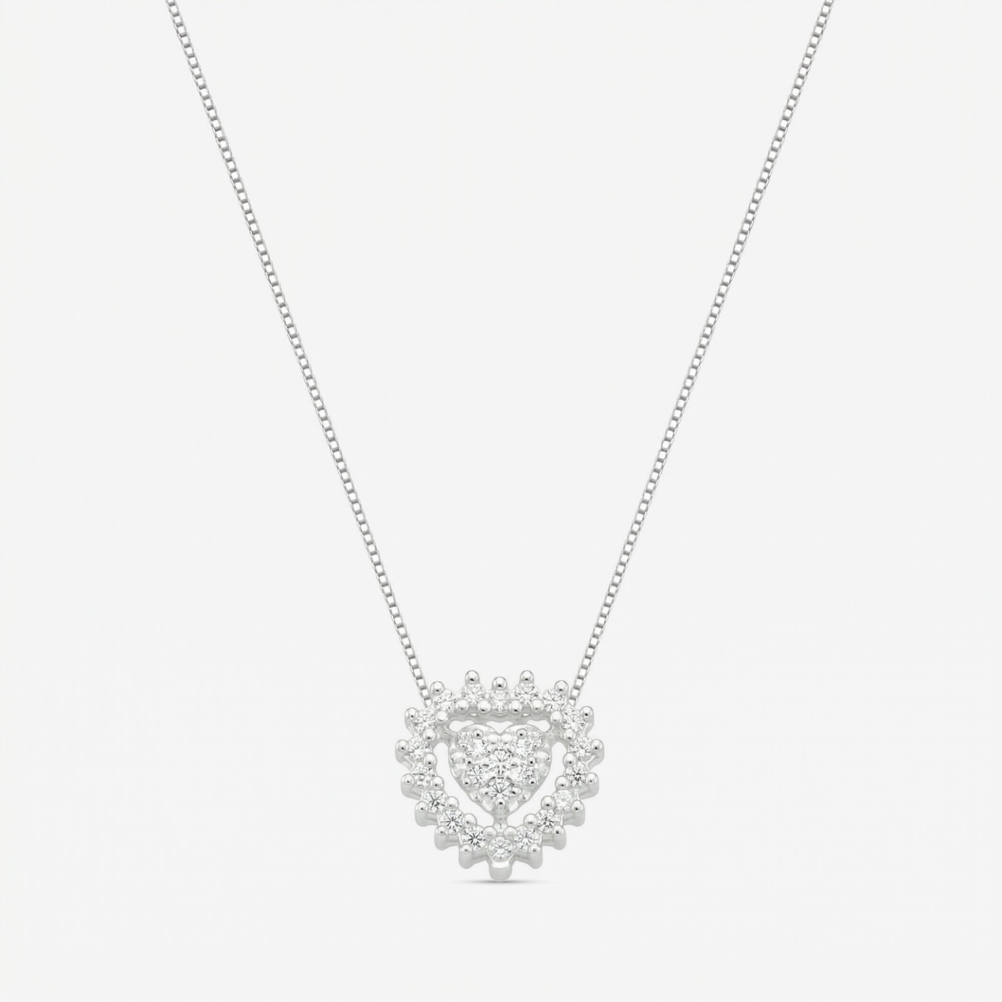 Colar Halo em prata 925 com pingente coração duplo cravejado em zircônia e corrente veneziana V12 diamantada, vista completa