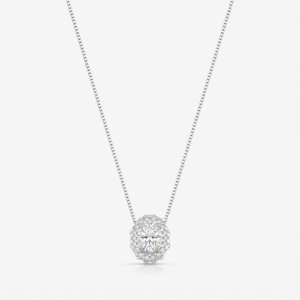 Colar Ivie em prata 925 com pingente oval cravejado em halo de zircônia e corrente veneziana V12 diamantada, vista completa