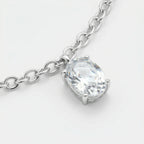 Detalhe da zircônia branca de corte oval pendente em prata 925 da Pulseira Cali