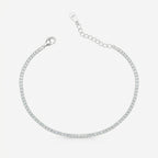 Pulseira Riva em prata 925 com linha contínua de zircônias brancas, fecho boia e extensor regulável, vista superior