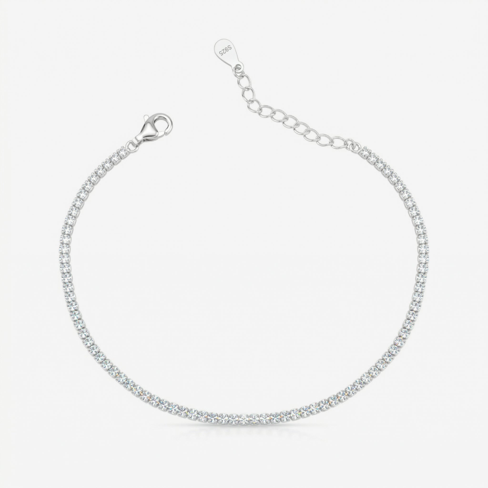 Pulseira Riva em prata 925 com linha contínua de zircônias brancas, fecho boia e extensor regulável, vista superior